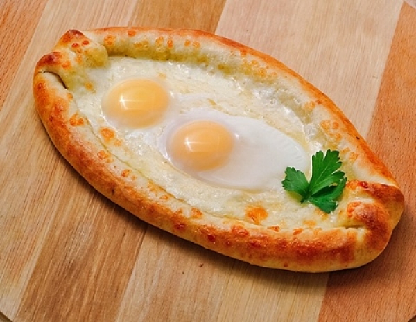 Хачапури по аджарски с брокколи