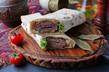 Люля в лаваше баранина
