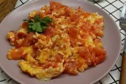 Яичница с помидорами